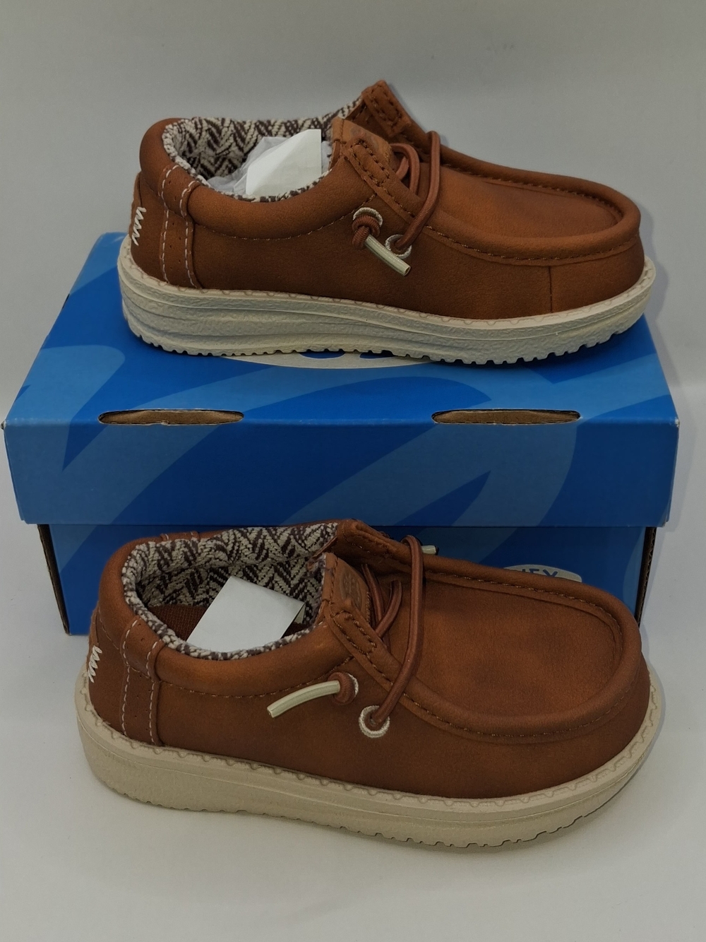 Hey Dude Wally T Classic Size C6 New In Box Color Tan